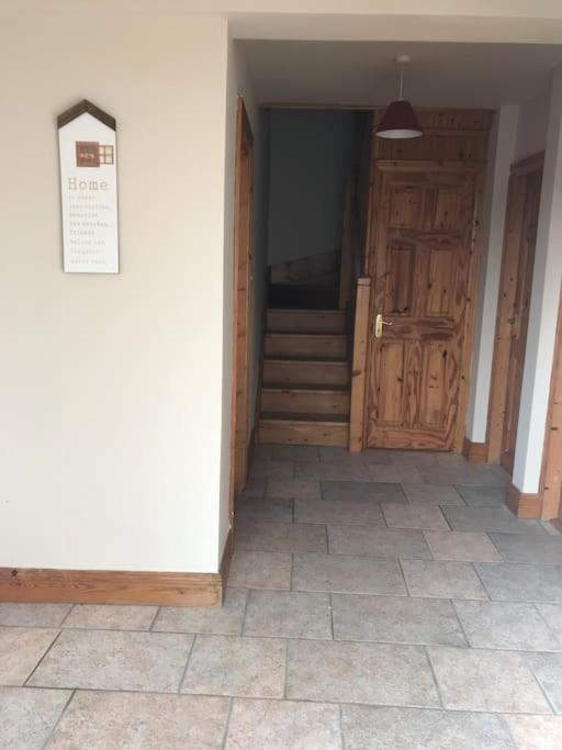 Villa Rosie'S Pad Louisburgh Exterior foto