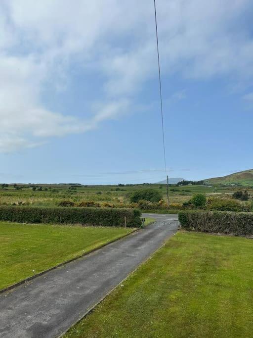 Villa Rosie'S Pad Louisburgh Exterior foto